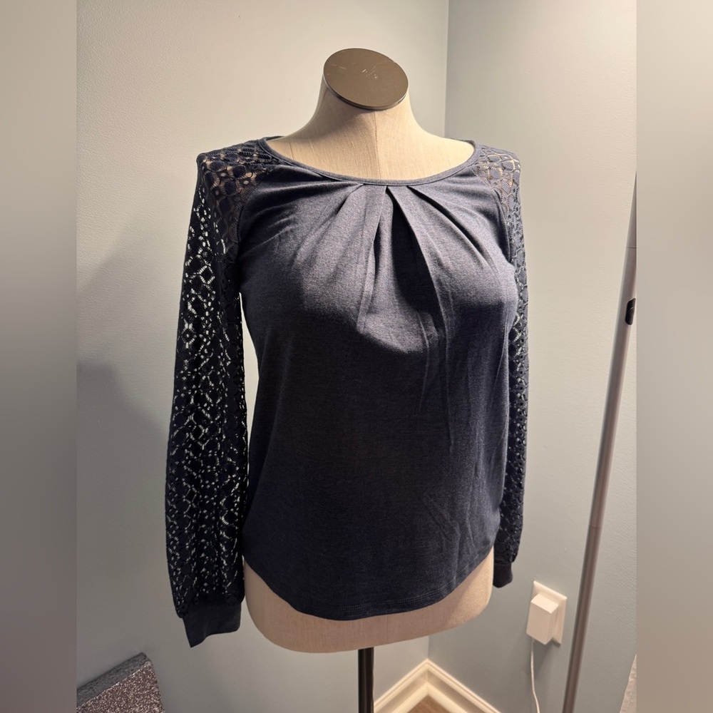 Elegant Navy Lace Sleeve Blouse